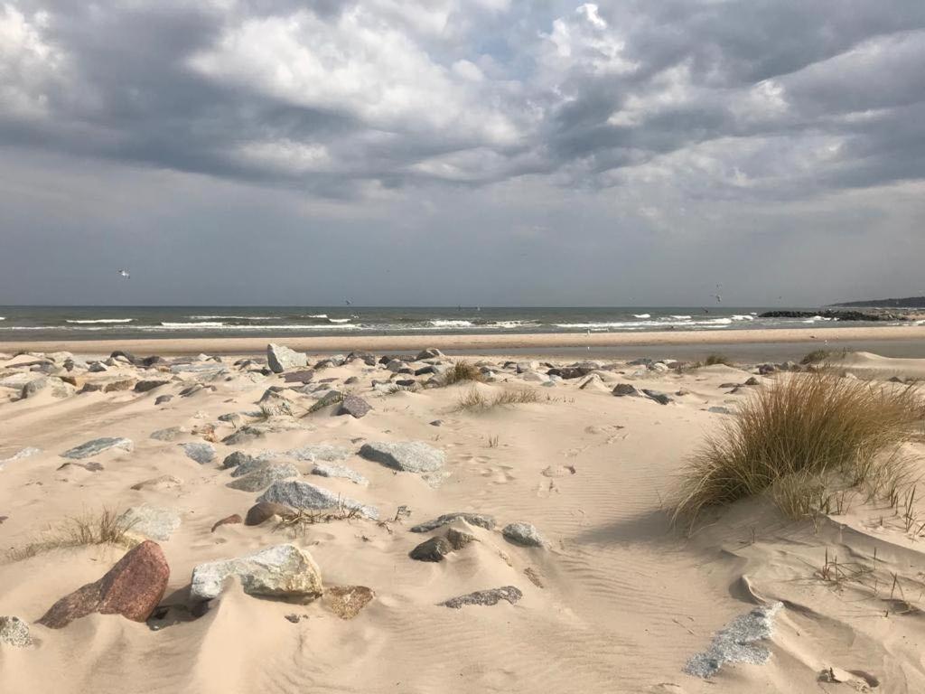 Domki Letniskowe "Sloneczna Polana" Jarosławiec Buitenkant foto