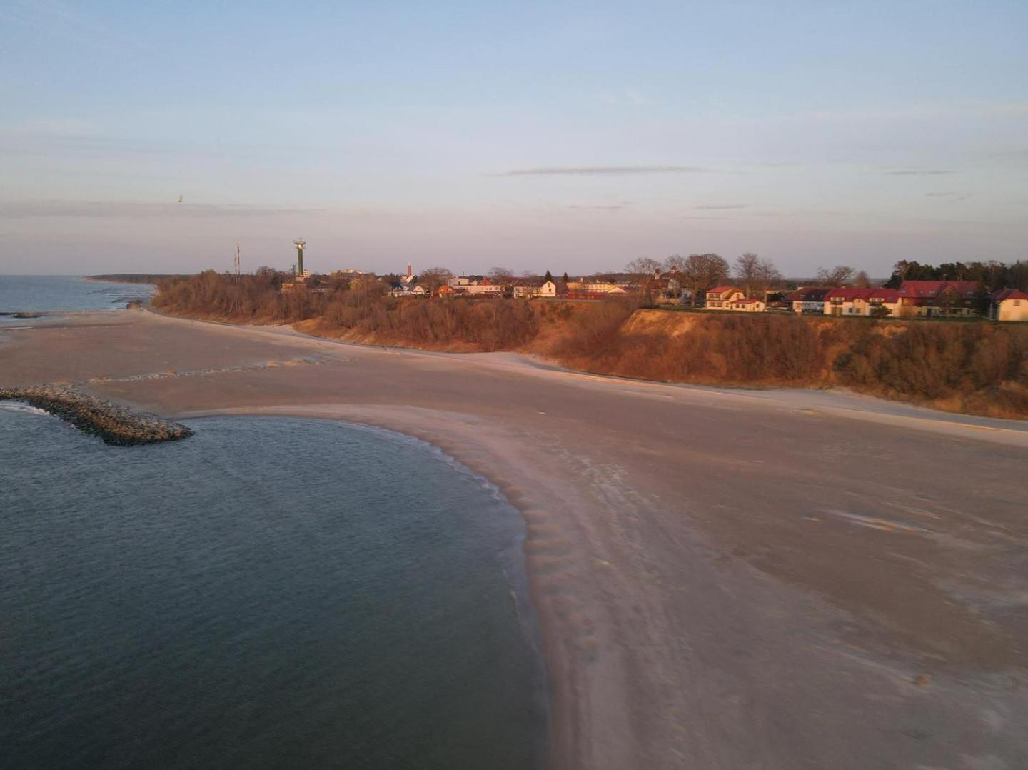 Domki Letniskowe "Sloneczna Polana" Jarosławiec Buitenkant foto